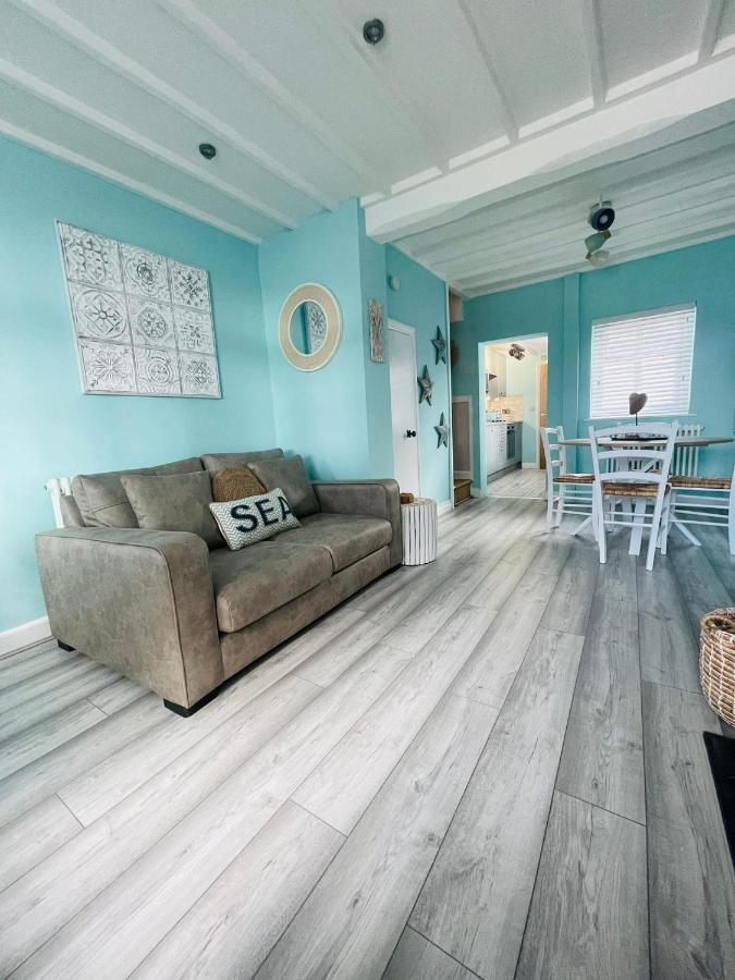 The Rambler'S Rest Cottage, Parkgate, Wirral Parkgate  Bagian luar foto